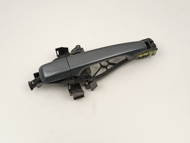 Recambio de manilla delantera derecha para volvo v50 familiar 2.0 d kinetic referencia OEM IAM 30784203  