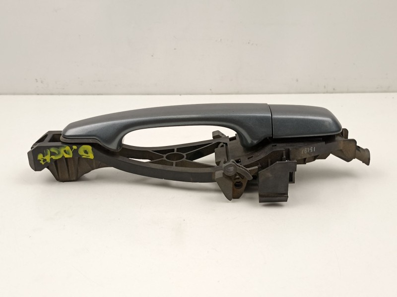 Recambio de manilla delantera derecha para volvo v50 familiar 2.0 d kinetic referencia OEM IAM 30784203  