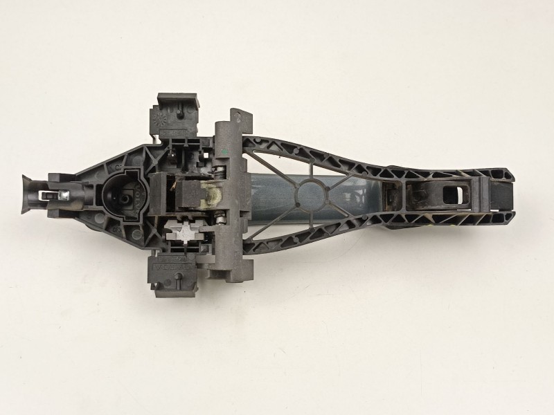 Recambio de manilla delantera derecha para volvo v50 familiar 2.0 d kinetic referencia OEM IAM 30784203  