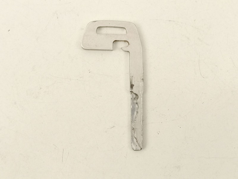 Recambio de manilla delantera izquierda para volvo v50 familiar 2.0 d kinetic referencia OEM IAM 30784198  