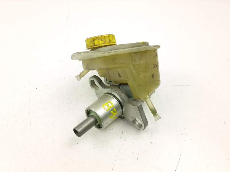 Recambio de bomba de freno para audi a6 c5 (4b2, 4b4) 2.4 referencia OEM IAM 8D0611021B  