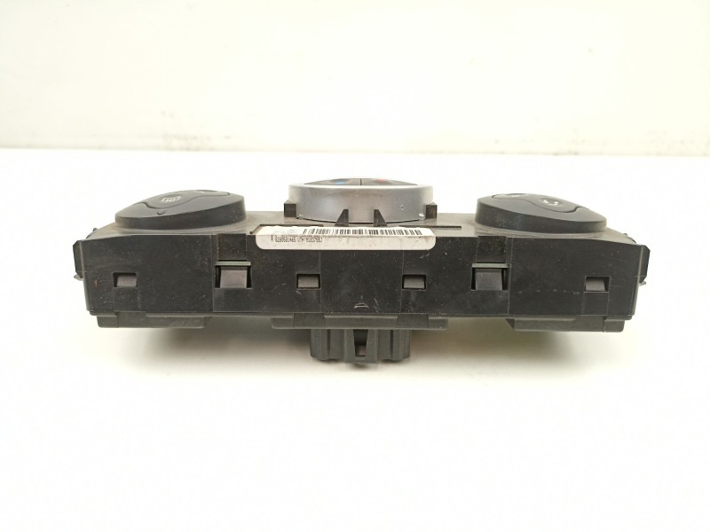 Recambio de mandos calefaccion aire para renault scenic 1.9 dci referencia OEM IAM 8200501465  