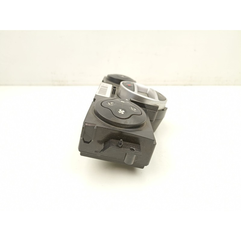 Recambio de mandos calefaccion aire para renault scenic 1.9 dci referencia OEM IAM 8200501465  
