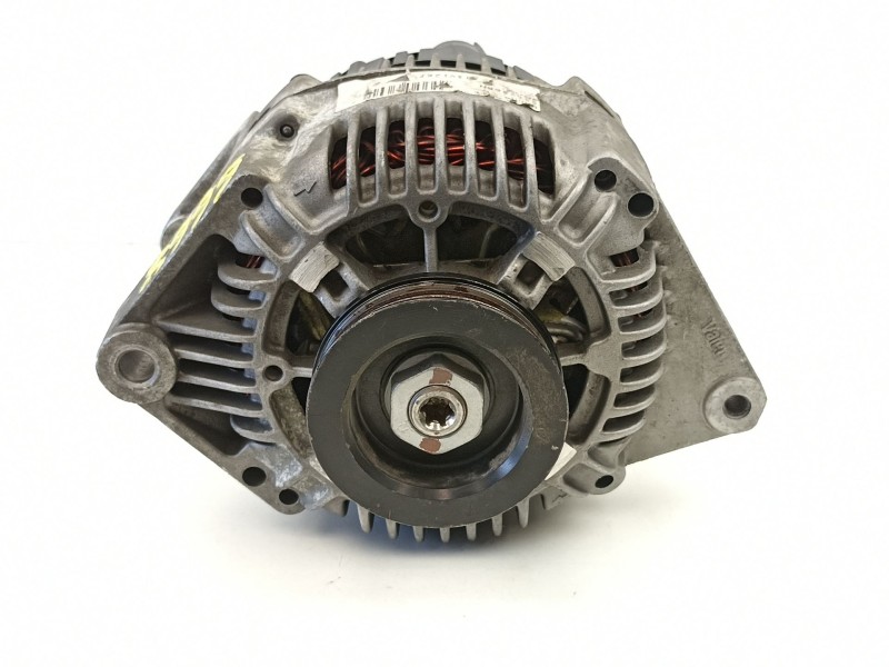 Recambio de alternador para renault megane 1.4 g referencia OEM IAM 7700436628  