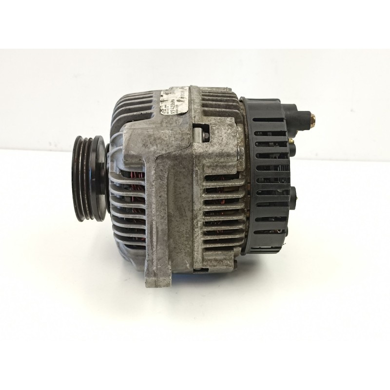 Recambio de alternador para renault megane 1.4 g referencia OEM IAM 7700436628  