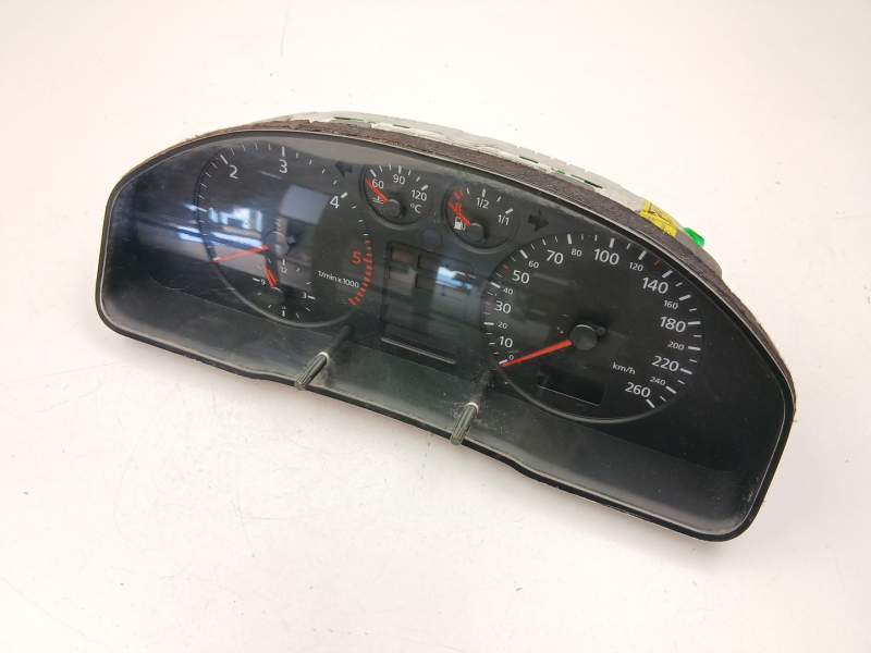 Recambio de cuadro instrumentos para audi a4 1.9 d referencia OEM IAM 8D0919861A  