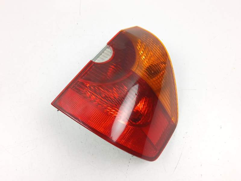 Recambio de piloto trasero derecho para bmw x3 (e83) 2.0 d referencia OEM IAM 63216990158  