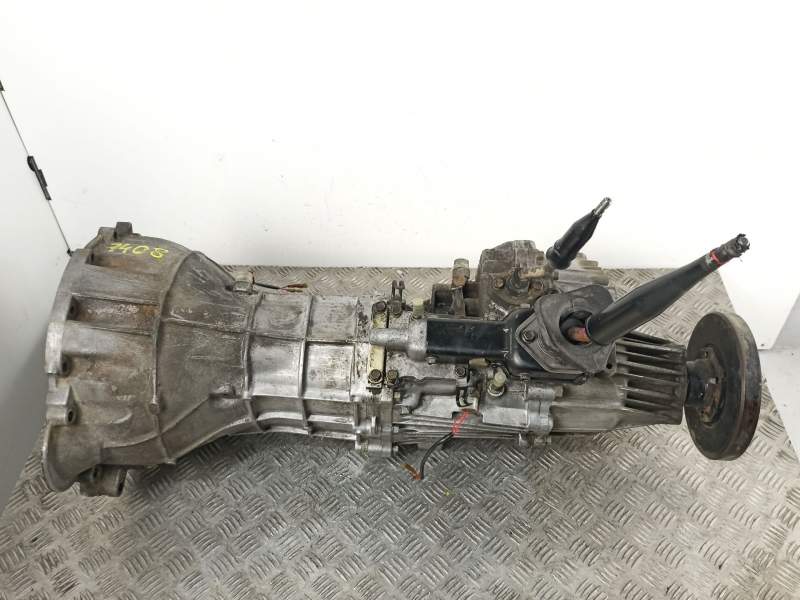 Recambio de caja cambios 5v turbo diesel para opel monterey 3.1 turbodiesel referencia OEM IAM 39233608  