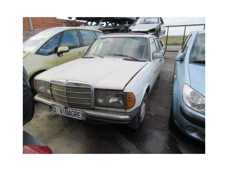 MERCEDES-BENZ 240