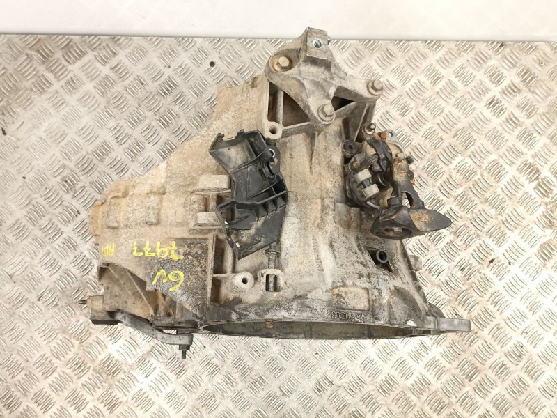 Recambio de caja cambios 6v turbo diesel para volvo v50 familiar 2.0 d kinetic referencia OEM IAM 8G9R7002PC  