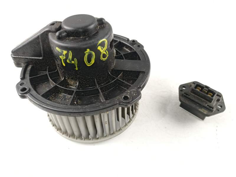 Recambio de motor calefaccion para opel monterey 3.1 turbodiesel referencia OEM IAM 5027250680  