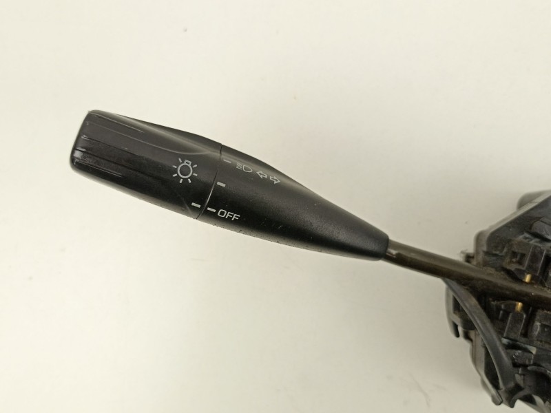 Recambio de mando luces y limpias para toyota carina e vi (_t19_) 1.6 (at190) referencia OEM IAM 8431005030  