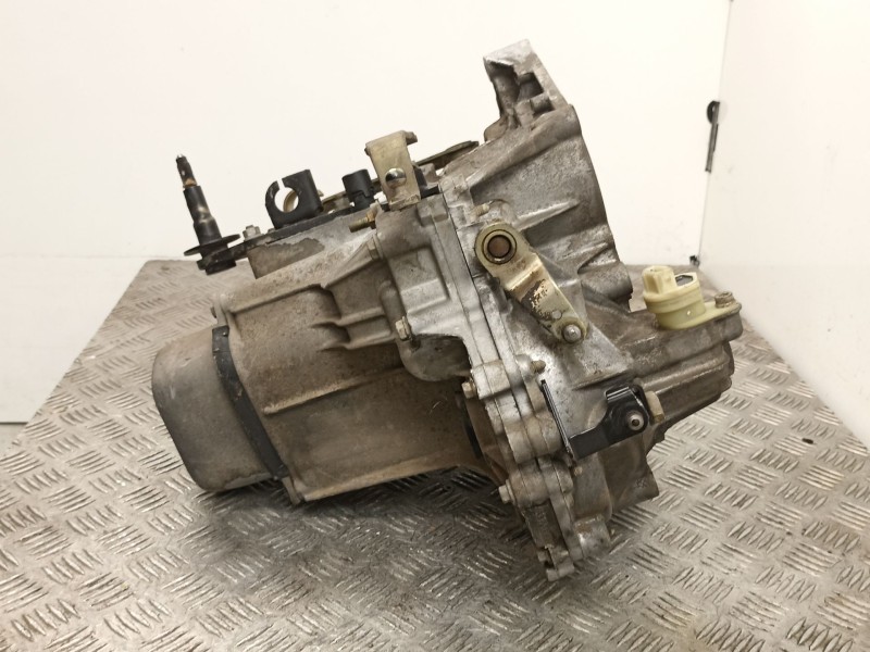Recambio de caja cambios 5v gasolina para peugeot 206 berlina xr referencia OEM IAM 20CE89  