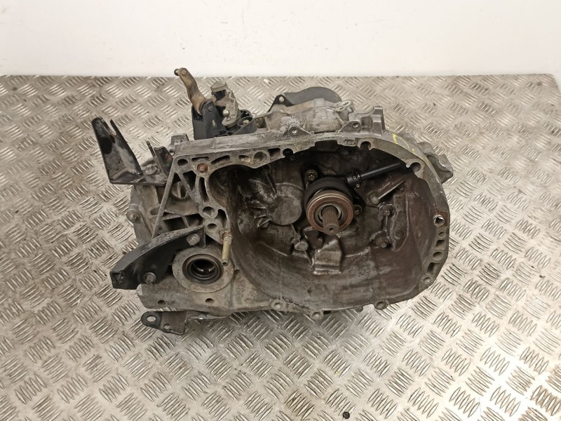 Recambio de caja cambios 5v turbo diesel para nissan micra (k12e) visia referencia OEM IAM JH3140  