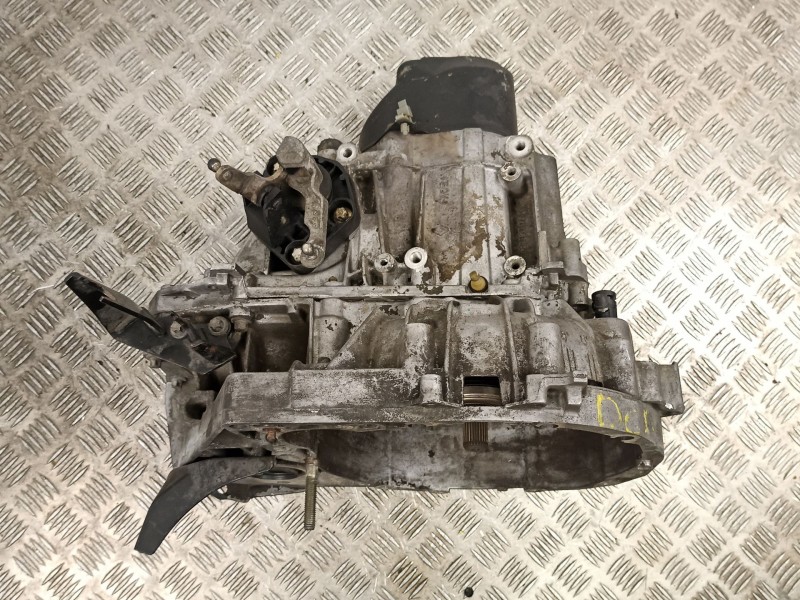Recambio de caja cambios 5v turbo diesel para nissan micra (k12e) visia referencia OEM IAM JH3140  