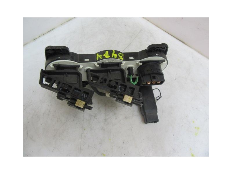 Recambio de mandos calefaccion : hyundai accent : 1.5 td (81,98cv) [2005] para hyundai accent 1.5 td referencia OEM IAM   