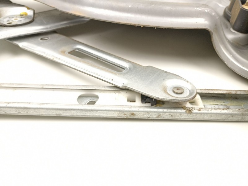 Recambio de elevalunas trasero izquierdo para hyundai trajet (fo) 2.0 crdi referencia OEM IAM 834703A000  