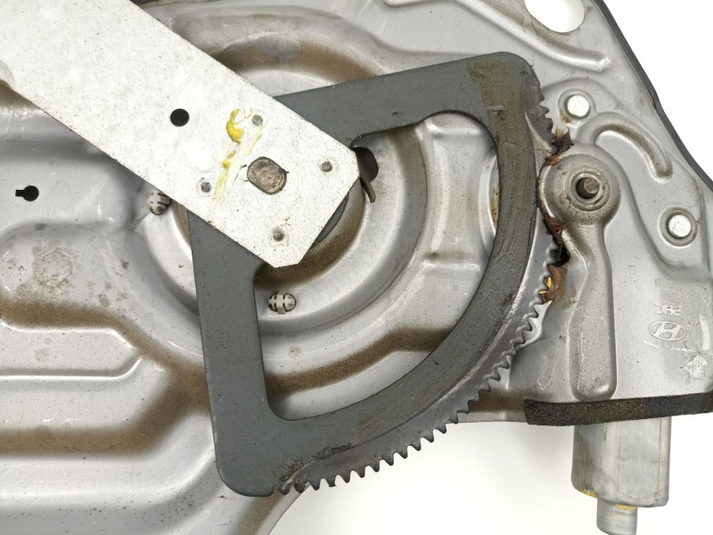 Recambio de elevalunas delantero izquierdo para hyundai trajet (fo) 2.0 crdi referencia OEM IAM 824703A000  