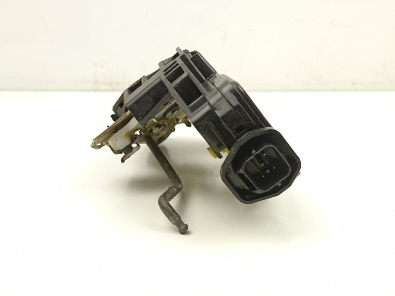 Recambio de cerradura puerta delantera izquierda para hyundai trajet (fo) 2.0 crdi referencia OEM IAM 813103A000  