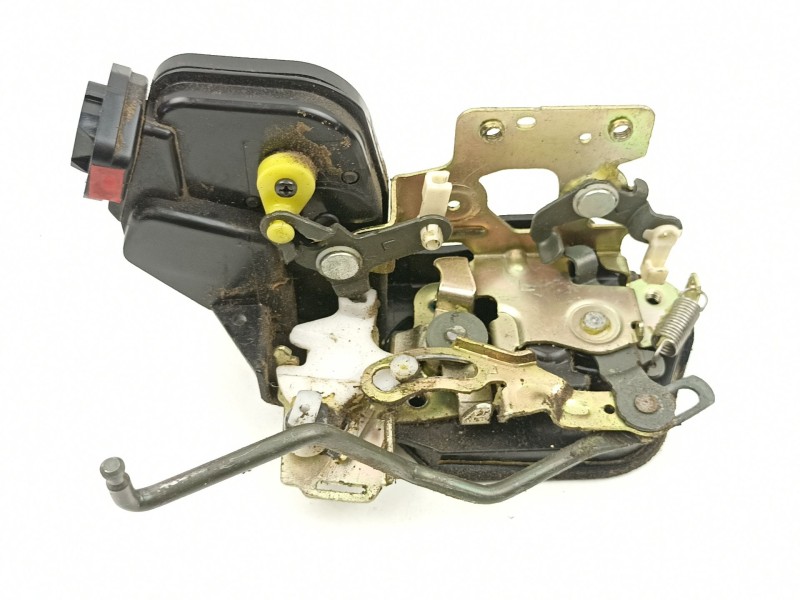 Recambio de cerradura puerta delantera izquierda para hyundai trajet (fo) 2.0 crdi referencia OEM IAM 813103A000  