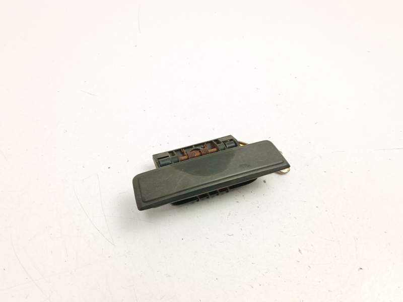 Recambio de manilla delantera izquierda para peugeot 205 plus 1.4 g referencia OEM IAM 910173  