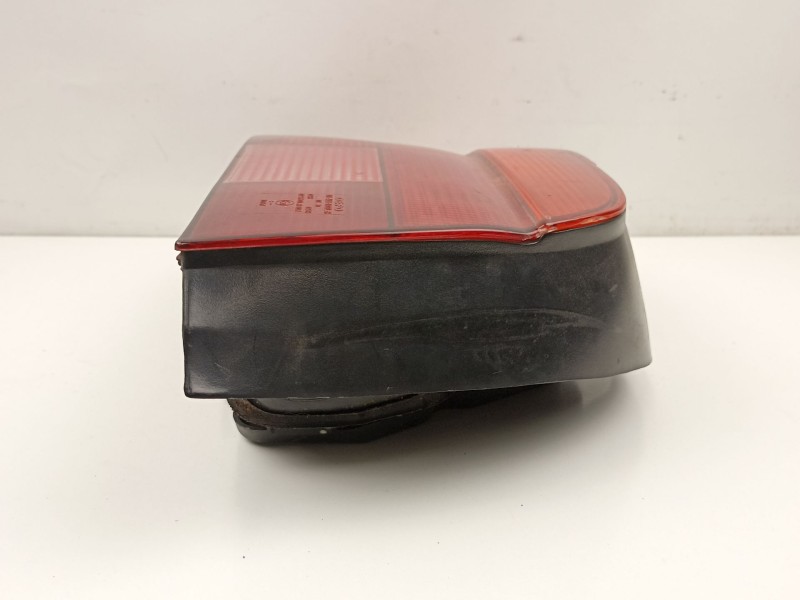 Recambio de piloto trasero izquierdo para bmw serie 5 berlina (e39) 2.0 520d referencia OEM IAM 63218363557  