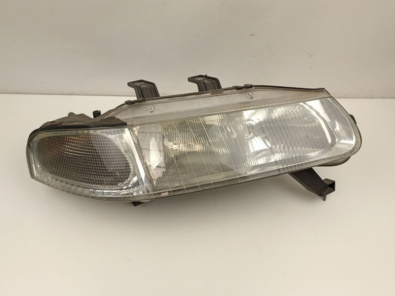 Recambio de faro derecho para rover 416 1.6 g referencia OEM IAM XBC103560  