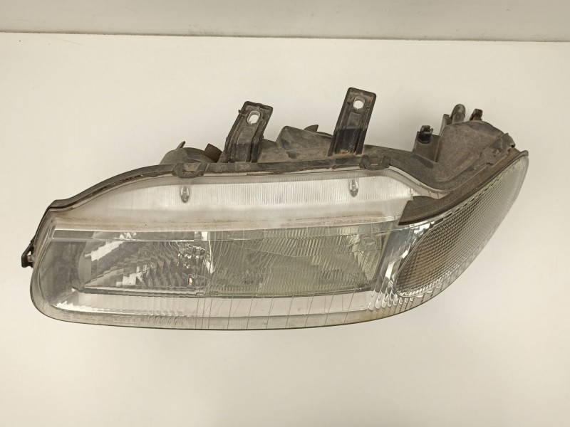 Recambio de faro izquierdo para rover 416 1.6 g referencia OEM IAM XBC103570  