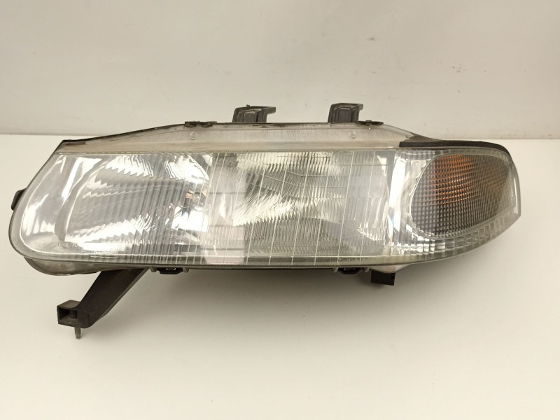 Recambio de faro izquierdo para rover 416 1.6 g referencia OEM IAM XBC103570  