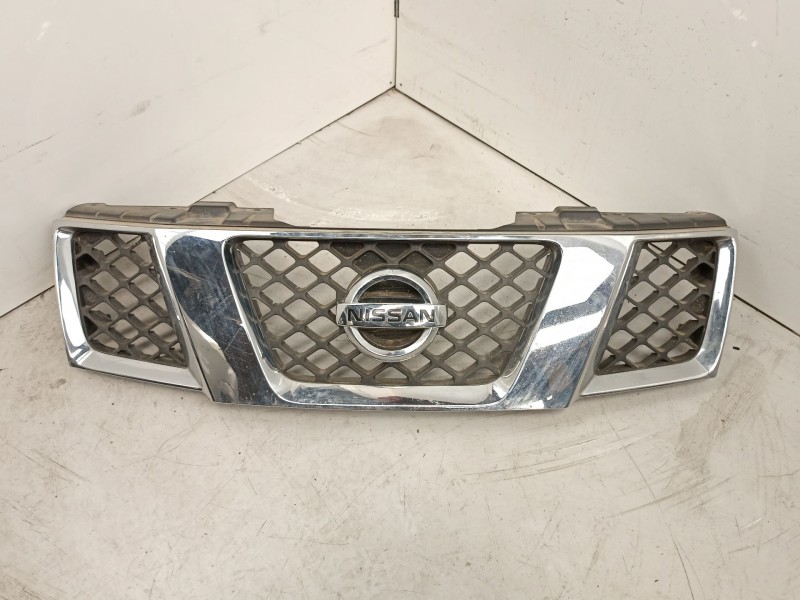 Recambio de rejilla para nissan pathfinder (r51) 2.5 dci chrome referencia OEM IAM 62310EB400  