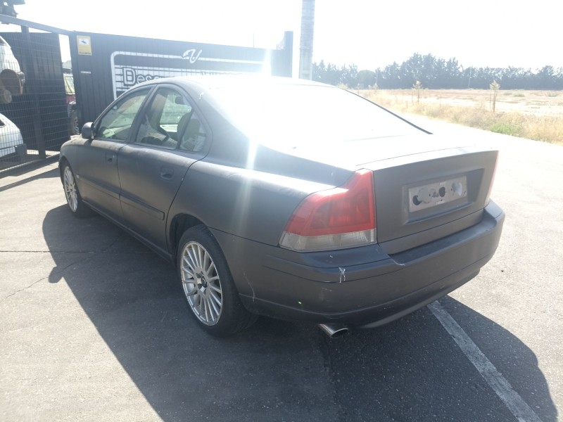 volvo s60 del año 2001