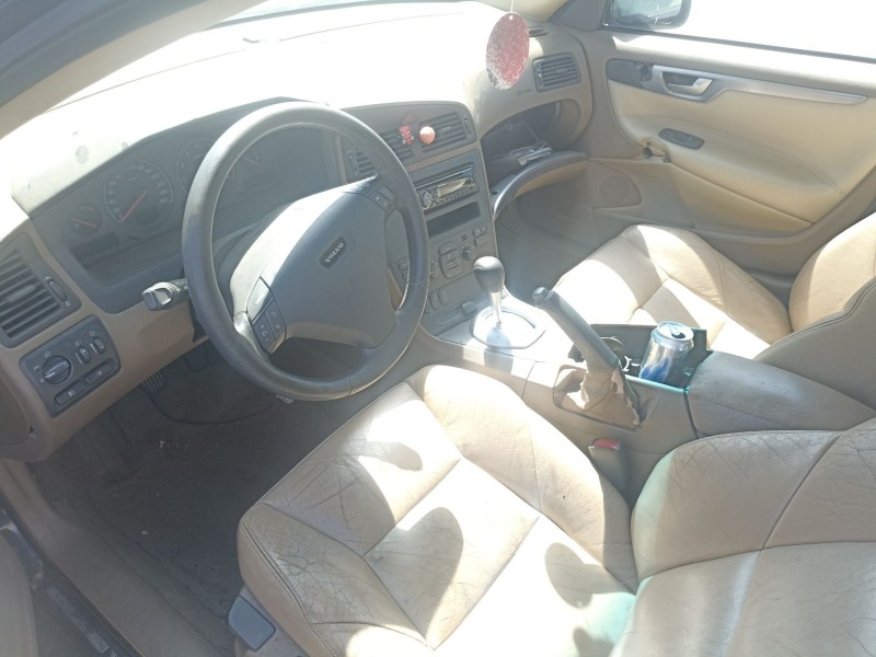 volvo s60 del año 2001