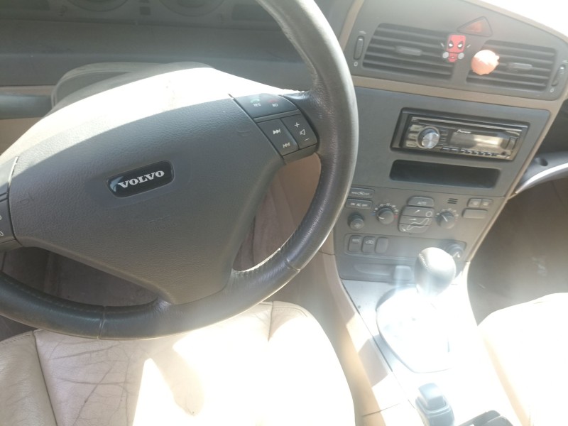 volvo s60 del año 2001