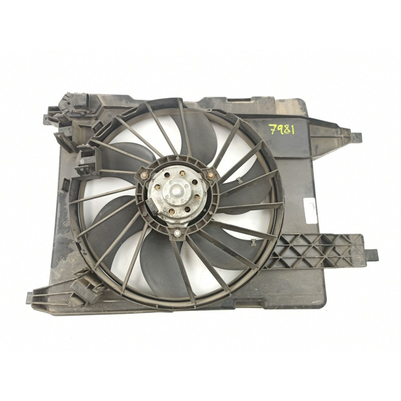 Recambio de electroventilador para renault megane ii (bm0/1_, cm0/1_) 1.9 dci referencia OEM IAM 8200680824  