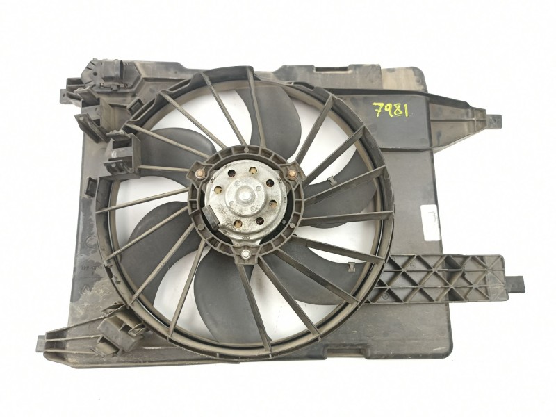 Recambio de electroventilador para renault megane ii (bm0/1_, cm0/1_) 1.9 dci referencia OEM IAM 8200680824  