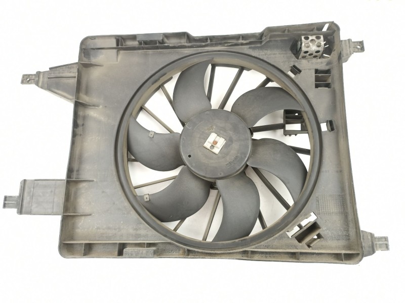 Recambio de electroventilador para renault megane ii (bm0/1_, cm0/1_) 1.9 dci referencia OEM IAM 8200680824  