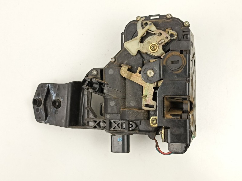 Recambio de cerradura puerta trasera derecha para volkswagen passat b5 (3b2) 1.9 tdi referencia OEM IAM 3B4839016A  