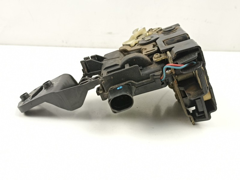 Recambio de cerradura puerta trasera derecha para volkswagen passat b5 (3b2) 1.9 tdi referencia OEM IAM 3B4839016A  