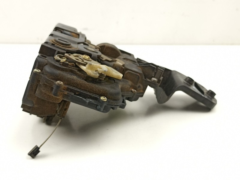 Recambio de cerradura puerta trasera derecha para volkswagen passat b5 (3b2) 1.9 tdi referencia OEM IAM 3B4839016A  