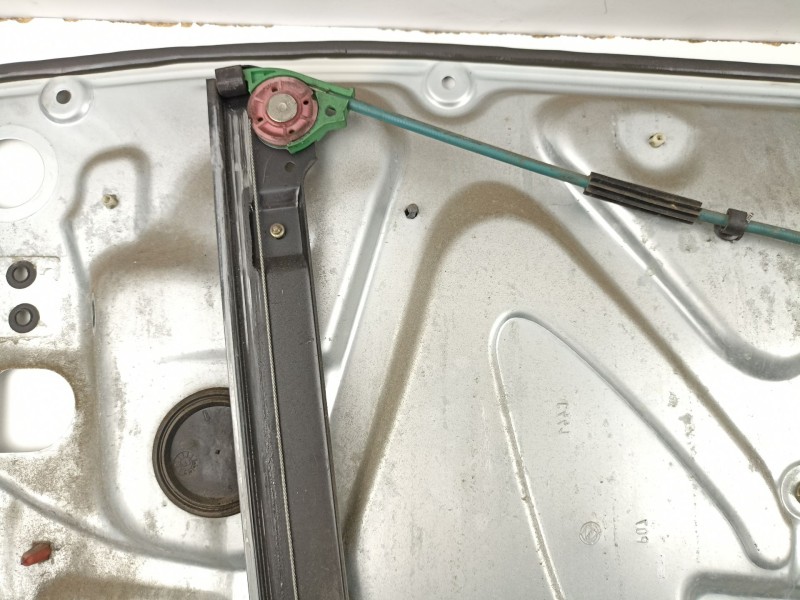 Recambio de elevalunas delantero derecho para fiat stilo multi wagon (192_) 1.9 jtd referencia OEM IAM 46831652  468102230