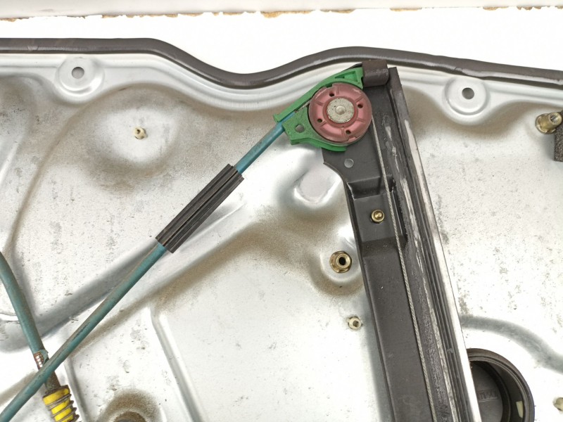 Recambio de elevalunas delantero derecho para fiat stilo multi wagon (192_) 1.9 jtd referencia OEM IAM 46831652  468102230