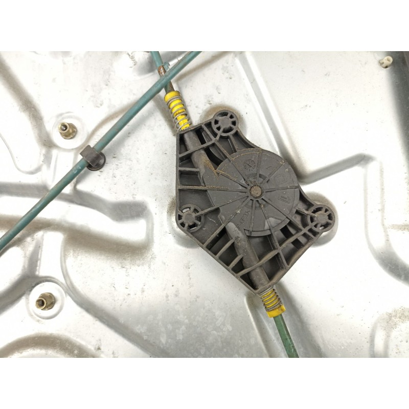 Recambio de elevalunas delantero derecho para fiat stilo multi wagon (192_) 1.9 jtd referencia OEM IAM 46831652  468102230