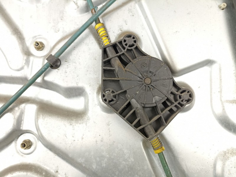 Recambio de elevalunas delantero derecho para fiat stilo multi wagon (192_) 1.9 jtd referencia OEM IAM 46831652  468102230