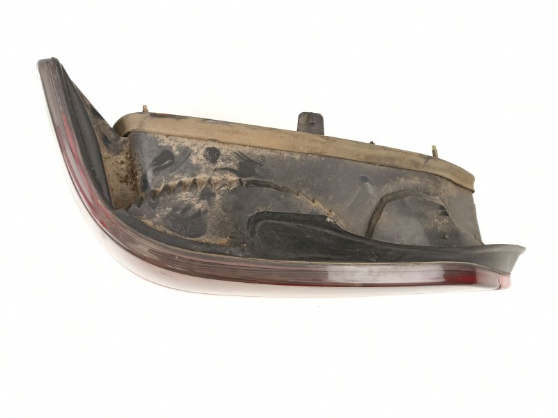 Recambio de piloto trasero izquierdo para peugeot 406 2.1 td -p8c referencia OEM IAM 6350E8  