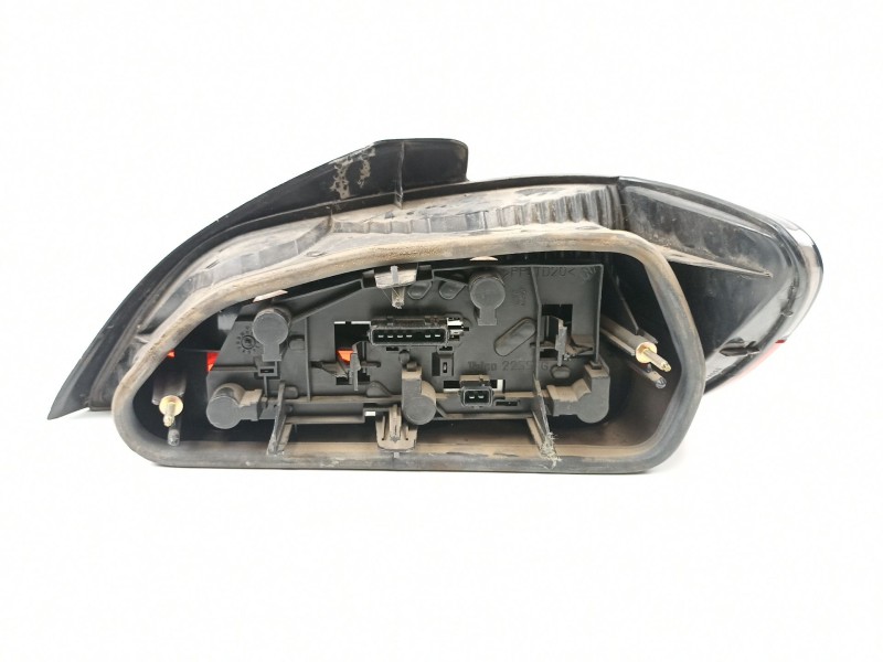 Recambio de piloto trasero izquierdo para peugeot 406 2.1 td -p8c referencia OEM IAM 6350E8  