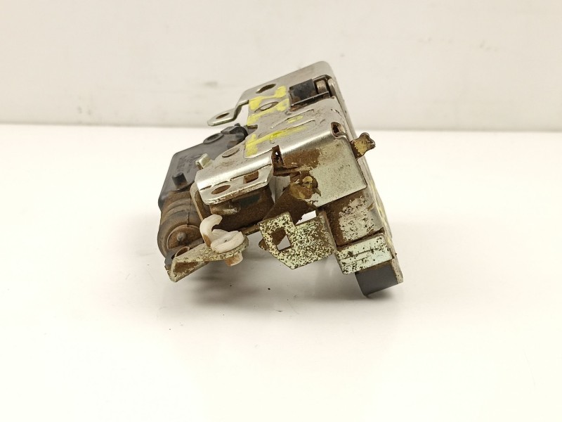 Recambio de cerradura puerta trasera izquierda para dacia logan 1.5 dci referencia OEM IAM 8200214018  