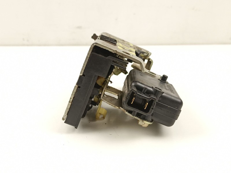 Recambio de cerradura puerta trasera izquierda para dacia logan 1.5 dci referencia OEM IAM 8200214018  