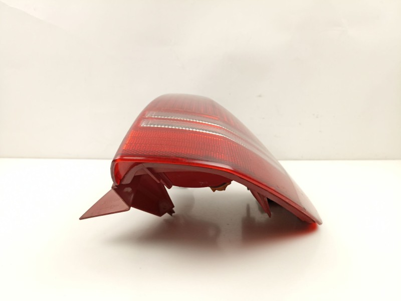 Recambio de piloto trasero derecho para citroën c4 1.6 hdi referencia OEM IAM 9655863980  