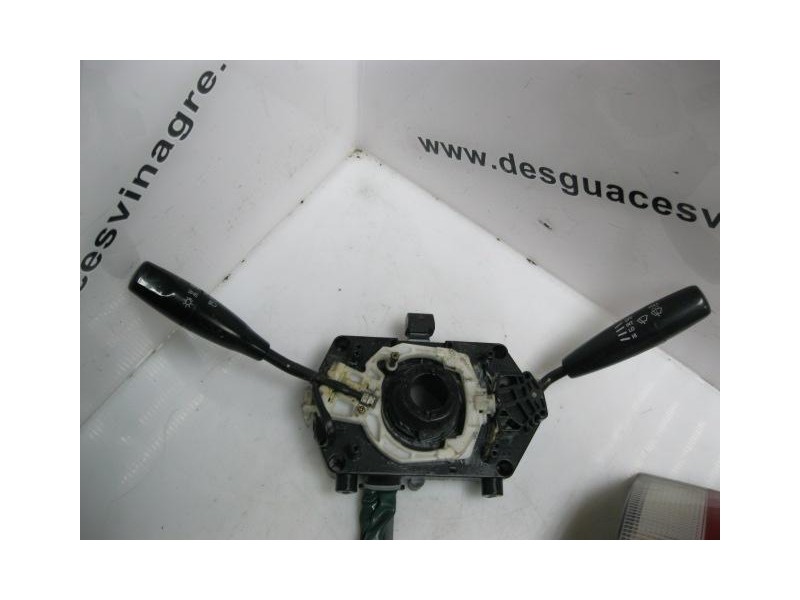 Recambio de mando luces y limpias : suzuki swift : 1.3 g/g13bb (85cv) 3p [2002] para suzuki swift 1.3 g/g13bb referencia OEM IAM