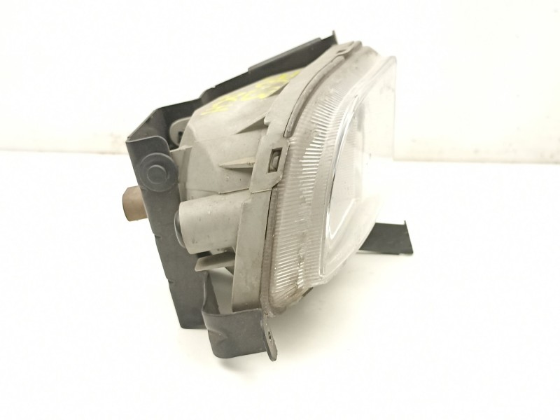 Recambio de antiniebla derecho para daewoo nubira 1.8 g t18sed referencia OEM IAM 96551094  
